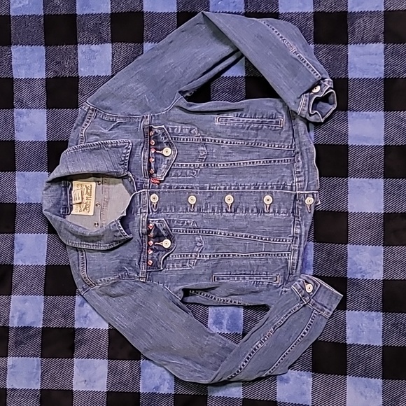 Levis.  Denim Jacket.  Girls size Medium.  No issues. - Picture 1 of 14